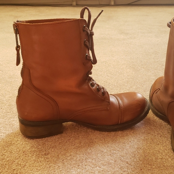 Call it spring lace up boots - Picture 4 of 6